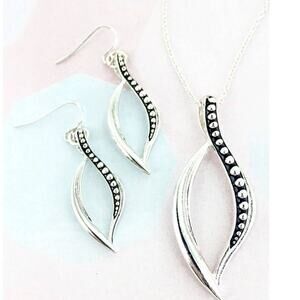 NEW Silvertone Textured Dot Marquise Necklace & Earring Jewelry Set Silver Tone